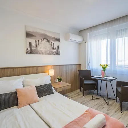 Myflat Laura Апартаменты Шиофок