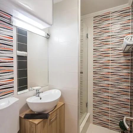 Myflat Laura * 希欧福克